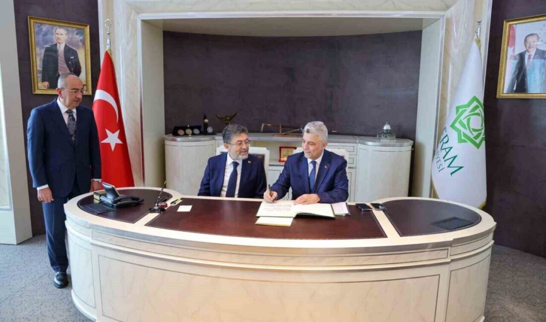 Bakanlar Ömer Bolat ve İbrahim Yumaklı, Ekonomi Koordinasyon Kurulu Toplantısı Öncesi Meram Belediyesi’ni Ziyaret Etti Ticaret Bakanı Ömer Bolat ve Tarım ve Orman Bakanı İbrahim
