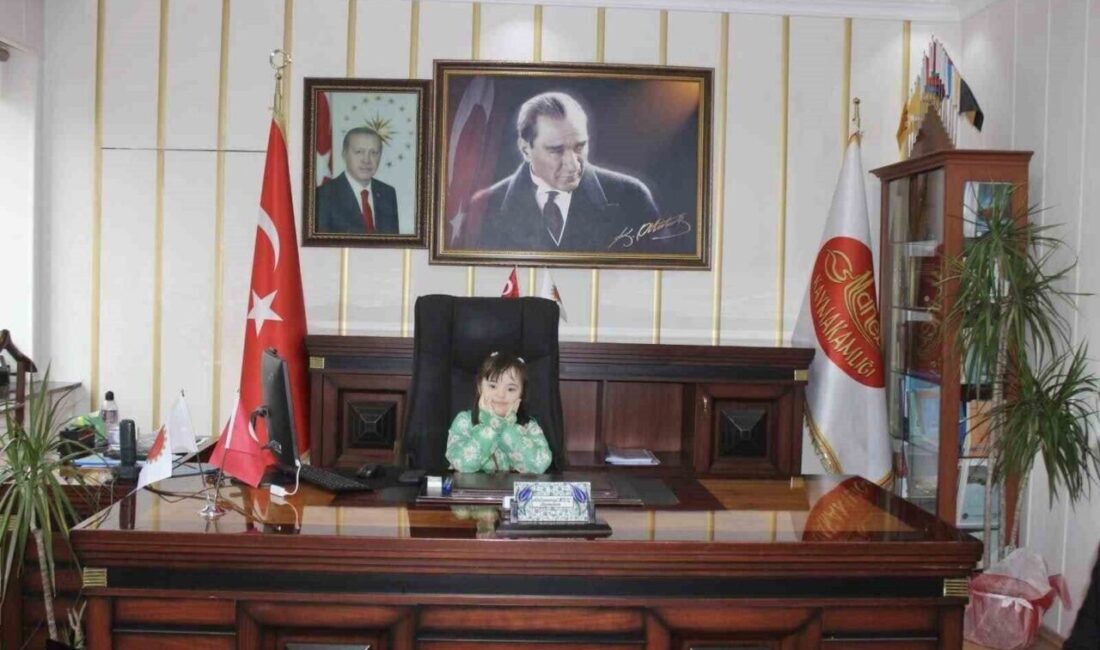 Osmaneli Kaymakamı Abdüssamed Kılıç’a özel öğrencilerden anlamlı hediye! Bilecik'in Osmaneli Kaymakamı Abdüssamed Kılıç, Cumhuriyet Ortaokulu'ndan özel çocuklar Tuğçe,