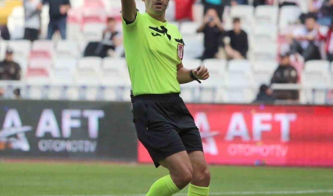 Sivasspor – Kayserispor Maçını Burak Pakkan Yönetecek Süper Lig 21. haftasında 25 Ocak'ta gerçekleşecek Sivasspor-Kayserispor karşılaşmasını Burak