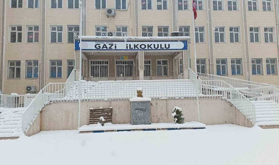 Adıyaman’da Kar Yağışı Nedeniyle Bazı İlçelerde Okullar Tatil Edildi Adıyaman'ın Gölbaşı ve Tut ilçelerinde kar yağışı nedeniyle ilk ve