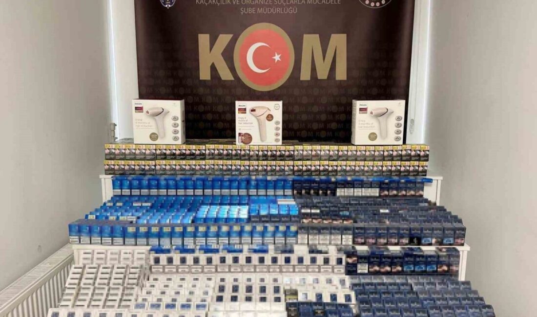 İzmit’te Durdurulan Araçta 2 Bin 300 Paket Kaçak Sigara Ele Geçirildi Kocaeli'nin İzmit ilçesinde gerçekleştirilen operasyonda, bir araçta 2 bin 300