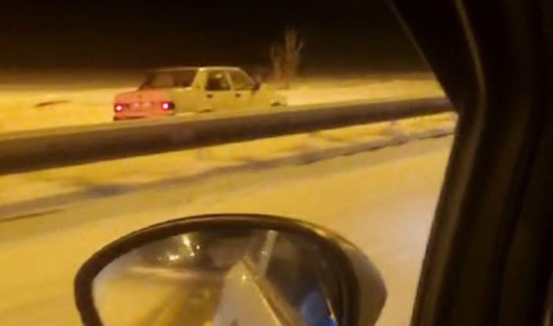 Bolu’da Ters Şeritte İlerleyen Tofaş Otomobil Kazaya Neden Olmadı Bolu'da gece saatlerinde D-100 kara yolunda ters yönde giden Tofaş