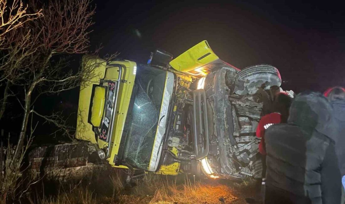 Marmara’da Mermer Yüklü Kamyonun Yoldan Çıkması Sonucu Trafik Kazası Meydana Geldi Balıkesir’in Marmara ilçesinde, L.G. yönetimindeki mermer yüklü kamyon, Cennet Tepesi