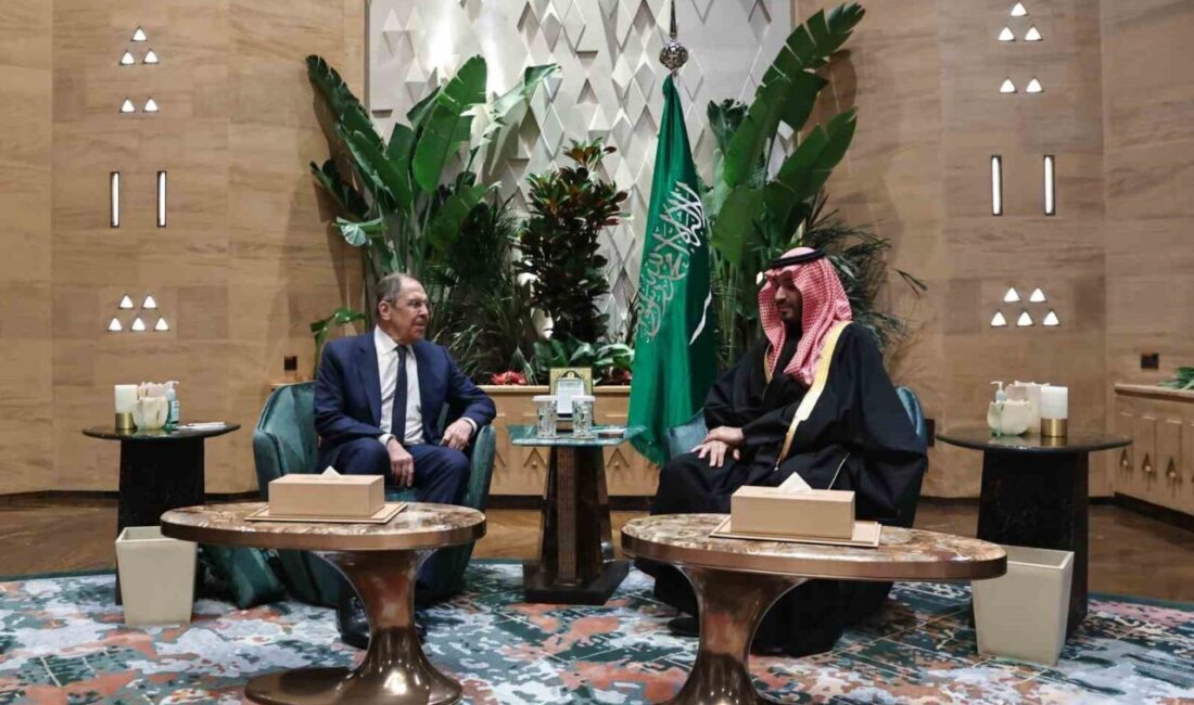 Lavrov, Riyad’da Suudi Veliaht Prens Selman ile Görüşme Gerçekleştirdi Rusya Dışişleri Bakanı Sergey Lavrov, Suudi Arabistan Veliaht Prensi Muhammed