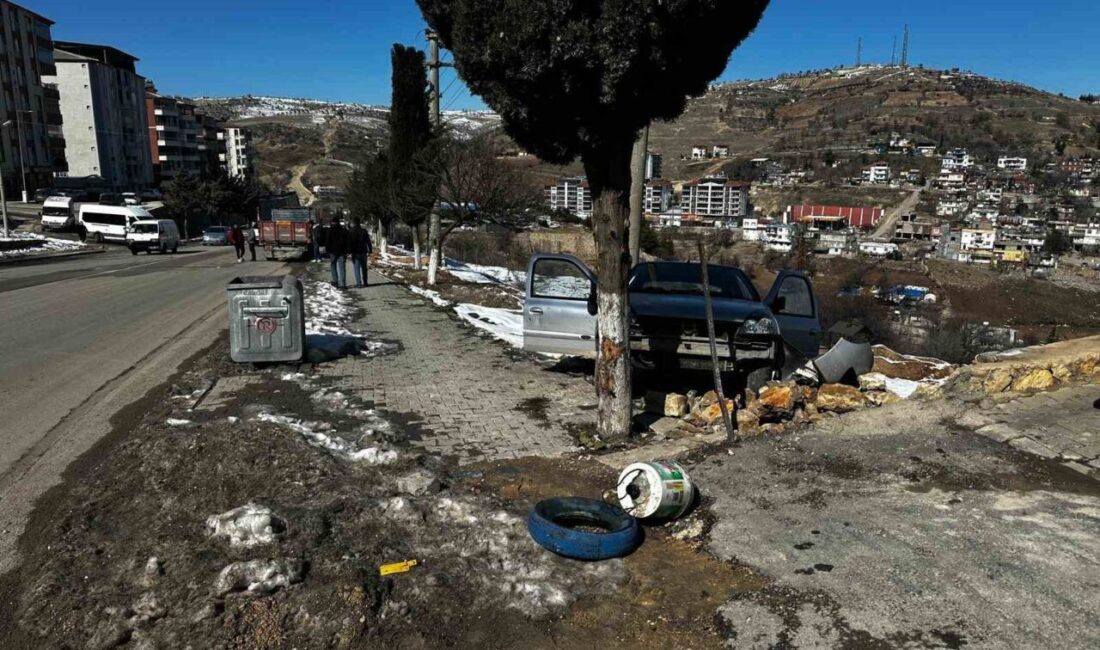 Besni’de otomobilin şarampole düşmesi sonucu bir kişi yaralandı Adıyaman'ın Besni ilçesinde Ali Ç. idaresindeki otomobil, kontrol kaybı sonucu