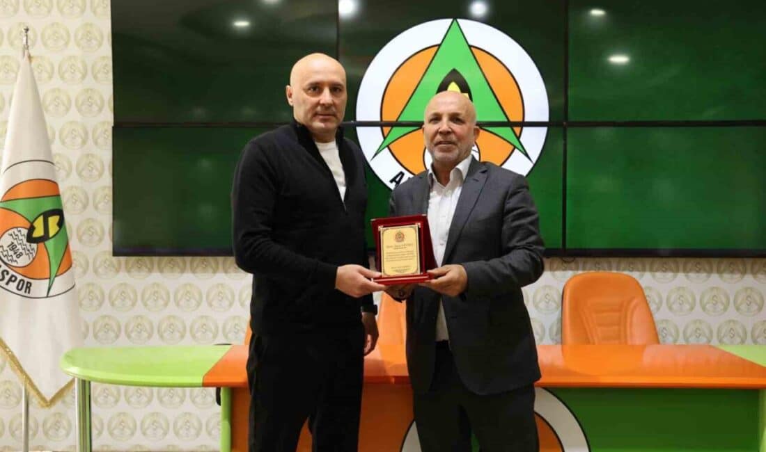 Corendon Alanyaspor, Teknik Direktör Sami Uğurlu ile yollarını ayırarak yeni bir dönem başlatma kararı aldı. Corendon Alanyaspor, kötü sonuçların ardından Teknik Direktör Sami Uğurlu ile