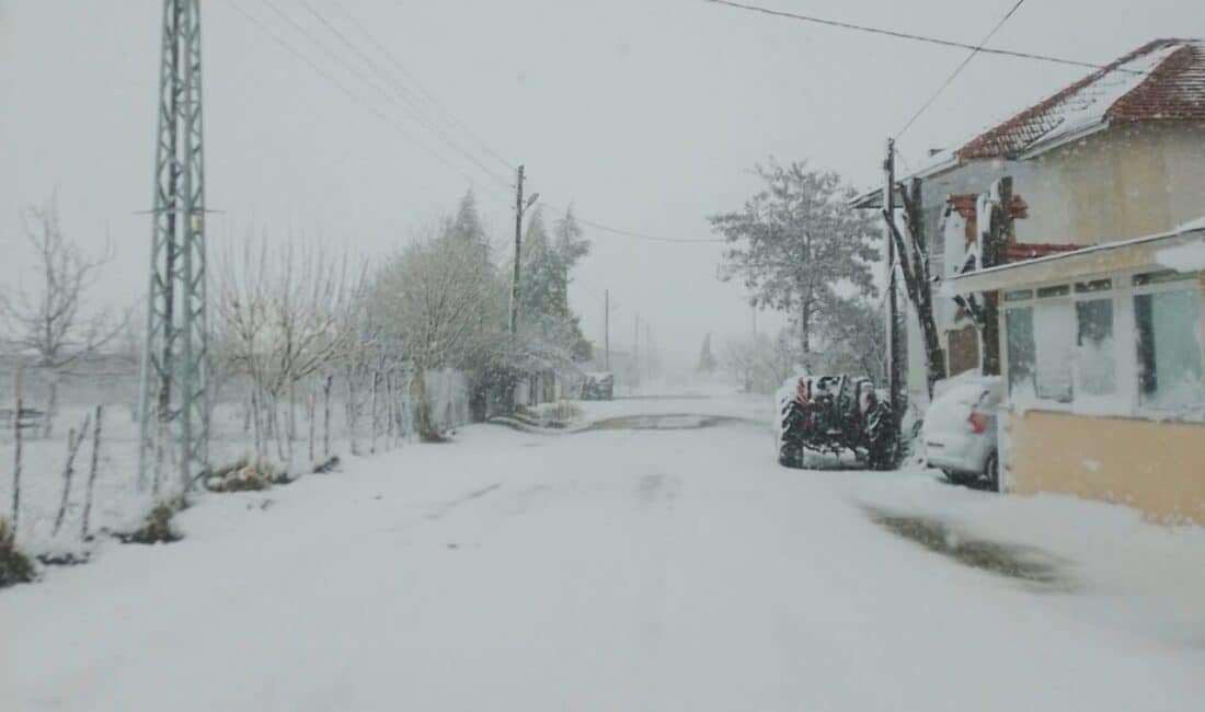 Kaş’ta Yayla Mahallelerinde Yoğun Kar Yağışı Başladı Antalya'nın Kaş ilçesinde yayla mahallelerine kar yağışı etkili oldu. Özellikle