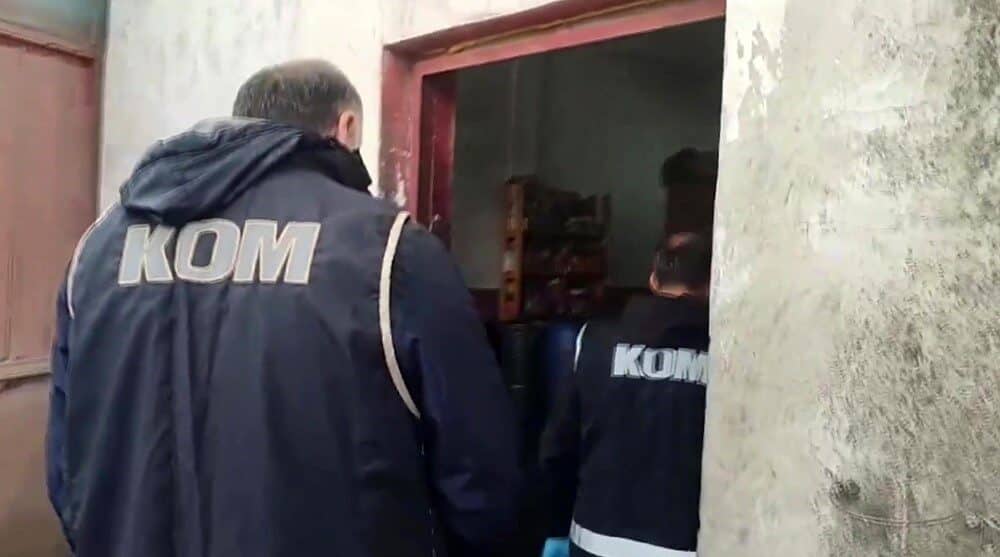Düzce’de Uyuşturucu Operasyonlarında 53 Şüpheliye İşlem Yapıldı, 6 Kişi Tutuklandı Düzce'de uyuşturucu maddeyle mücadele kapsamında gerçekleştirilen operasyonlarda 53 şahsa işlem