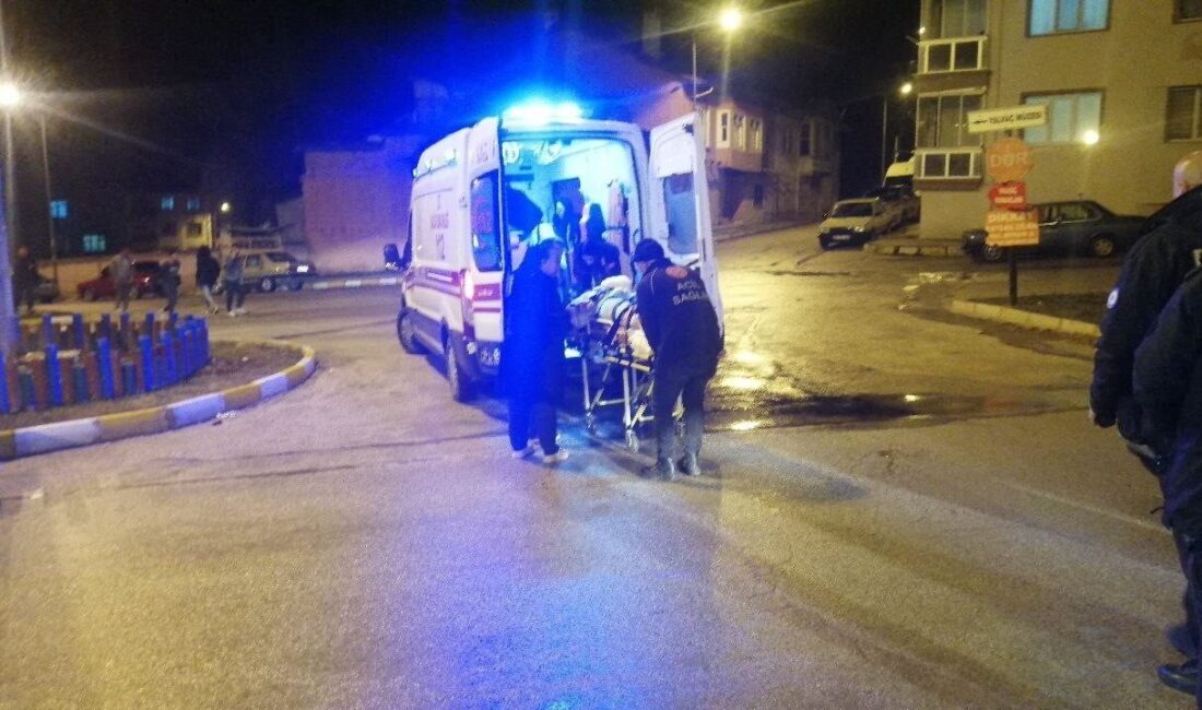 Isparta’da Kavşakta İki Otomobilin Çarpışması Sonucu Bir Kişi Yaralandı Isparta'nın Yalvaç ilçesinde, iki otomobilin kavşakta çarpışması sonucu B.H. yaralandı.