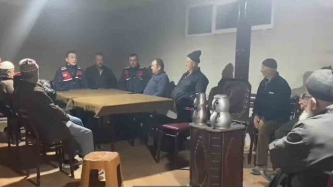 Gölpazarı Jandarması, Köylerde Dolandırıcılıkla Mücadele İçin Bilgilendirme Etkinlikleri Düzenliyor Gölpazarı İlçe Jandarma Komutanlığı, "Jandarma ile El Ele, Huzur Güven