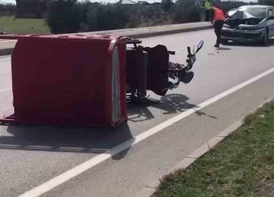 Hatay’da motosiklet ve otomobil çarpıştı: 1 ölü, 1 yaralı! Hatay'ın Hassa ilçesinde motosiklet ve otomobil arasındaki çarpışmada Ali Döner