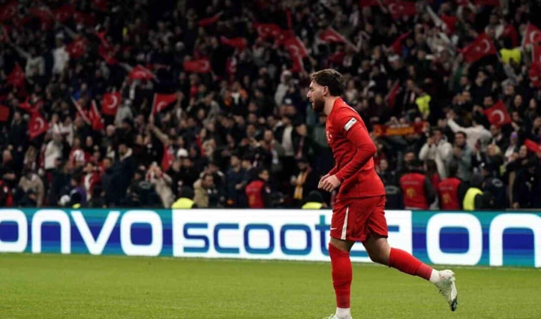 Orkun Kökçü, Macaristan karşısında gördüğü sarı kart nedeniyle cezalı duruma düştü ve rövanşta mücadele edemeyecek. A Milli Futbol Takımı'nda Orkun Kökçü, Macaristan ile yapılan maçta