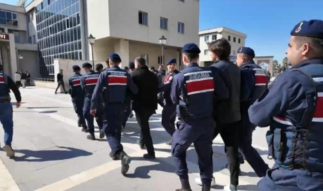 Osmaniye merkezli operasyonda, yasa dışı işlemlerle 8 kişi tutuklandı Osmaniye'de gerçekleştirilen operasyonda, kullanılamaz araçların bilgilerini yasa dışı olarak başka