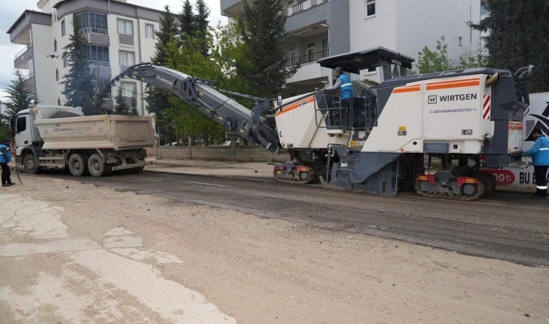 Adıyaman Belediyesi, Alitaşı Mahallesi’nde Asfaltlama Çalışmalarına Başladı Adıyaman Belediyesi, Alitaşı Mahallesi'nde asfalt serim çalışmalarına başladı. Belediye Başkanı