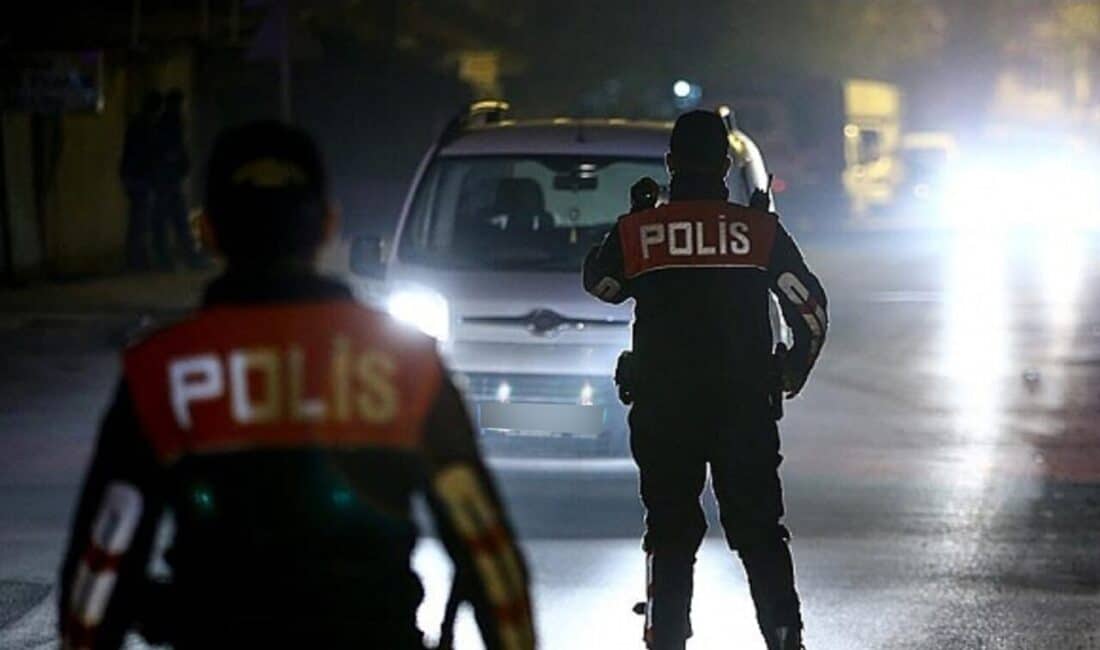 Bayburt’ta Huzur ve Güven Uygulamasında 51 Personel ile Bin 52 Şahıs ve 145 Araç Denetlendi Bayburt İl Emniyet Müdürlüğü, 17 Ağustos 2024'te 14 ekip ve