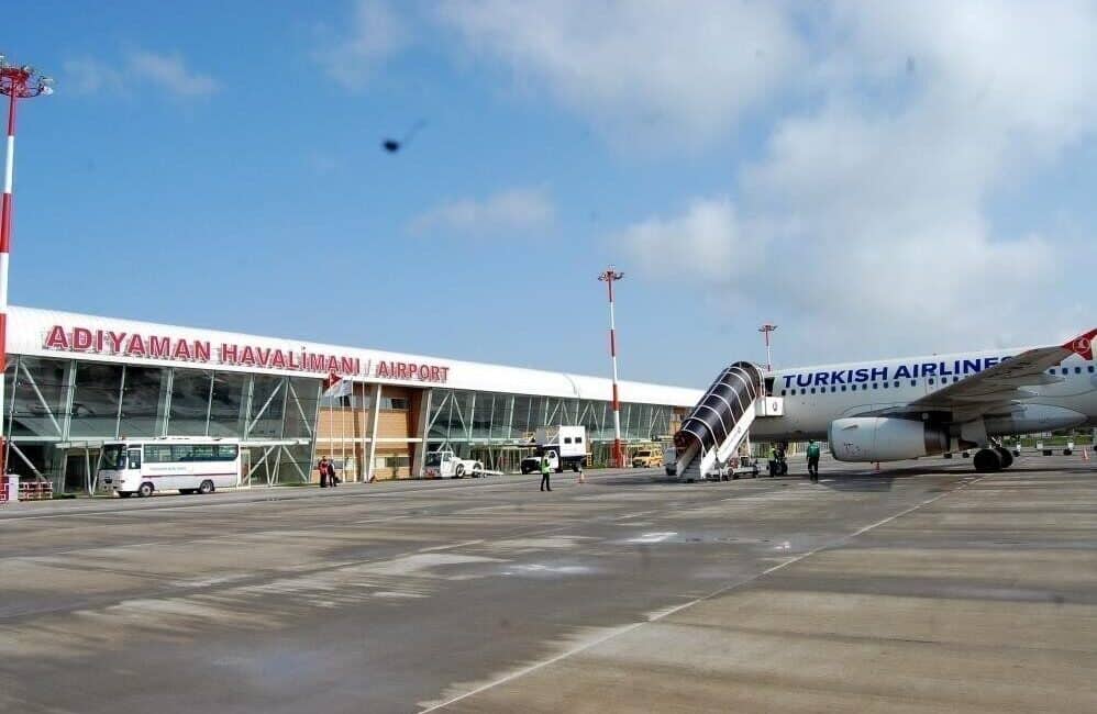 Adıyaman Havalimanı Mart ayında 28 bin 352 yolcu ile yoğun bir trafik yaşadı. Mart 2025'te Adıyaman Havalimanı'nda 28 bin 352 yolcu uçuş yaptı.