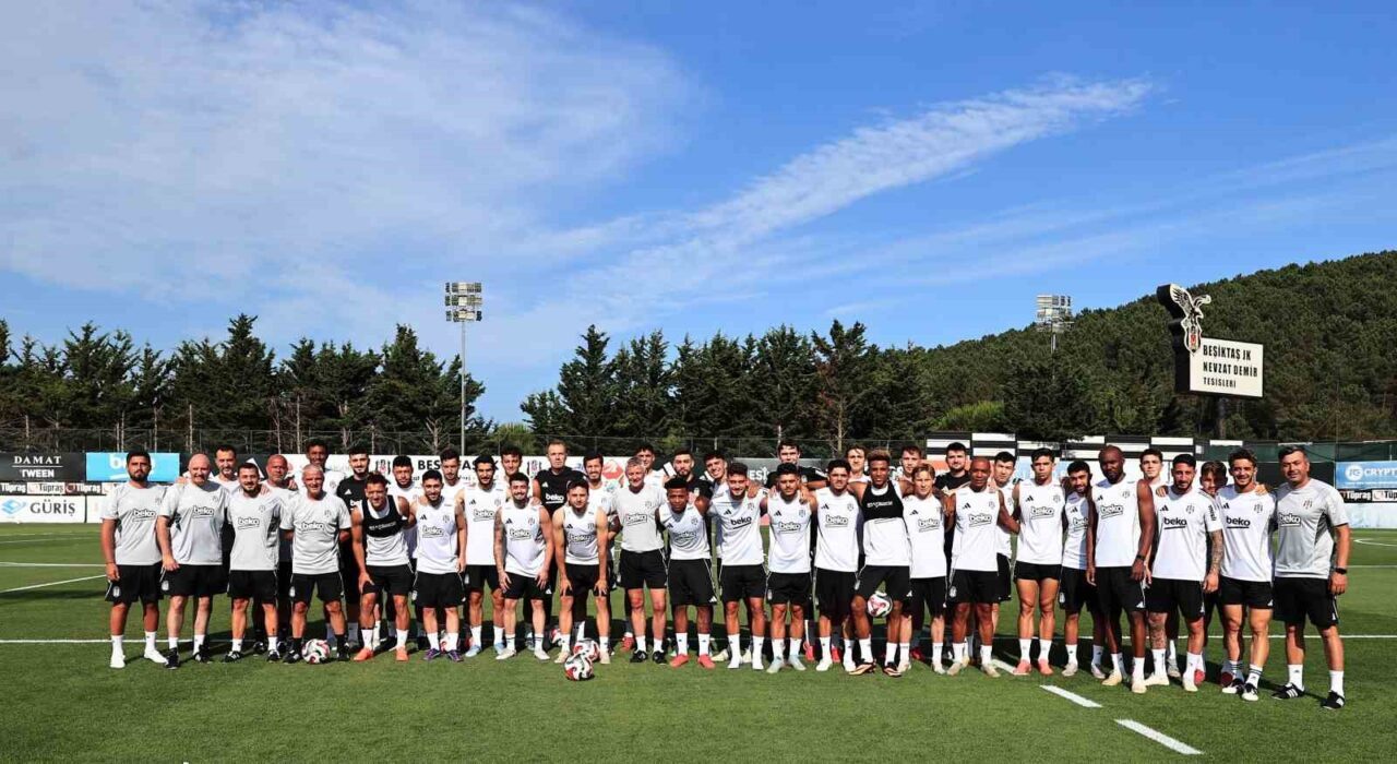 Beşiktaş, 2025-2026 sezonu hazırlıklarına BJK Nevzat Demir Tesisleri'nde başladı. Teknik