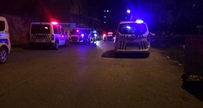 Aydın’ın İncirliova ilçesindeki Acarlar Mahallesi'nde 48 yaşındaki Yaşar A., tarlada