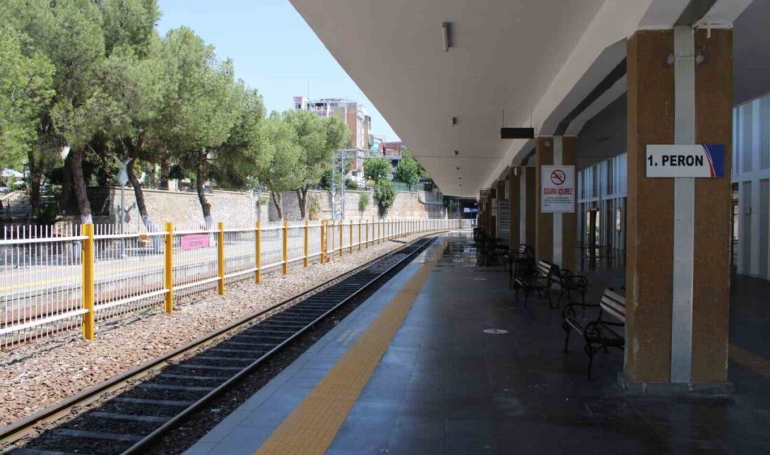 Aydın'da memurların iş bırakma eylemi tren seferlerinin iptal olmasına neden