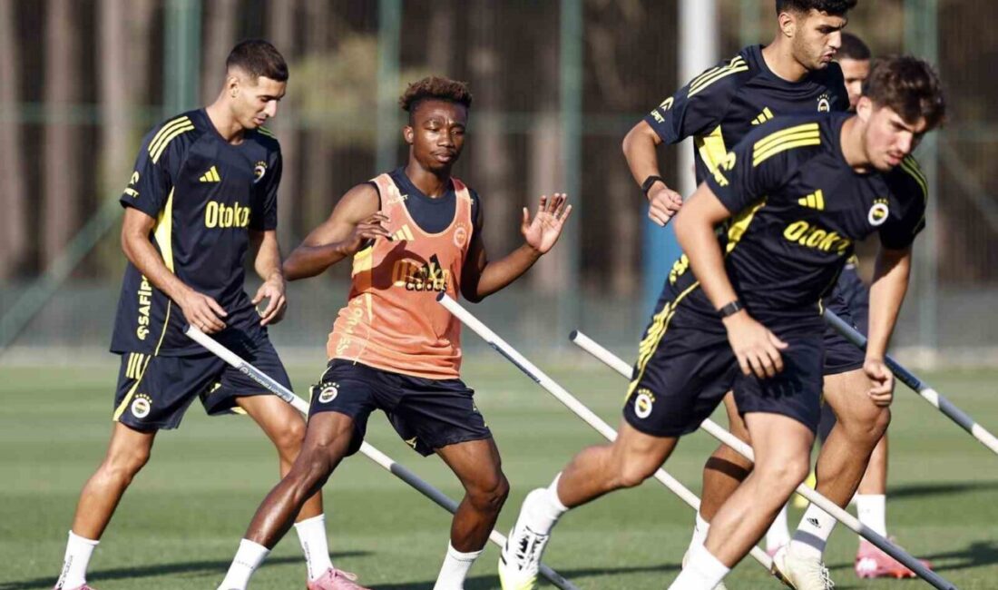 Fenerbahçe, Kocaelispor ile oynayacağı Trendyol Süper Lig maçı öncesi hazırlıklarını