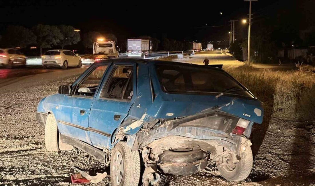 Afyonkarahisar'da Harlak Kavşağı'nda iki otomobilin çarpışması sonucu H.S.A. ve C.Ö.