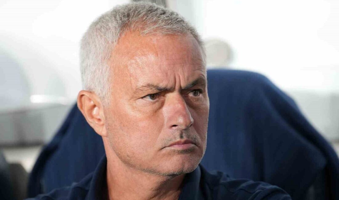 Fenerbahçe, UEFA Şampiyonlar Ligi elemesinde Benfica ile karşılaştı. Teknik direktör