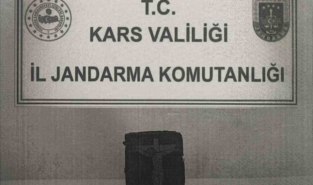 Kars’ta jandarma, tarihî eser satışı yapmak isteyen bir kişiyi alıcı