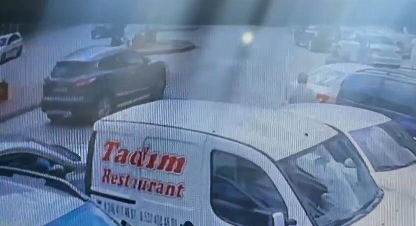 Isparta'nın Şarkikaraağaç ilçesinde, motosiklet ve otomobilin çarpışması sonucu motosiklet sürücüsü