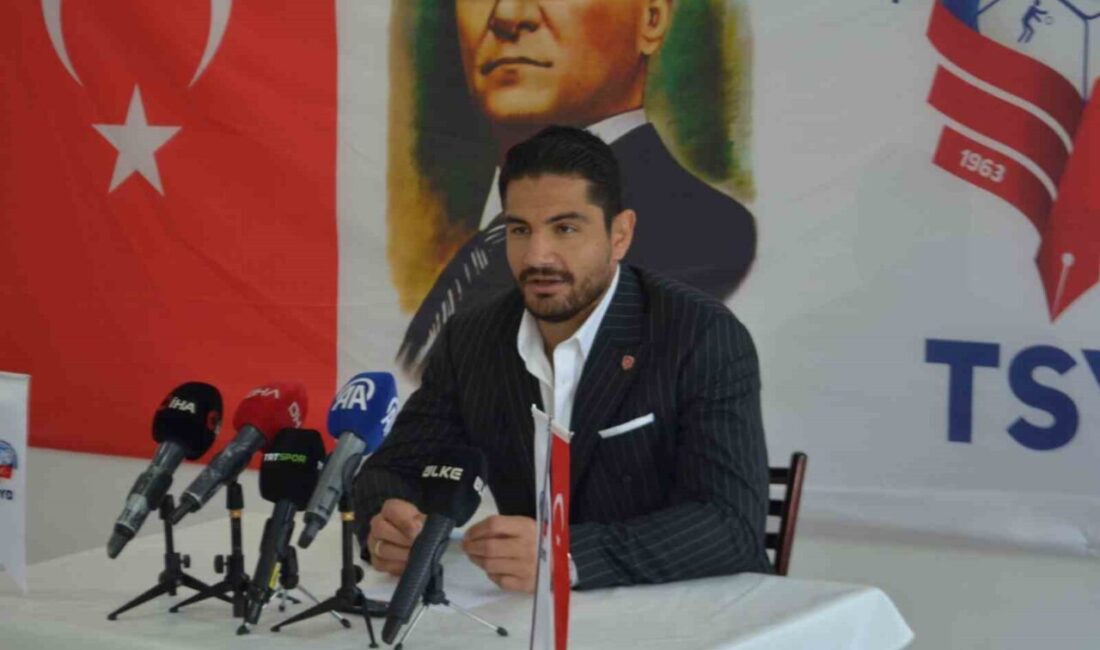 Türkiye Güreş Federasyonu Başkanı Taha Akgül, 12 ilde yapılan kamplarda